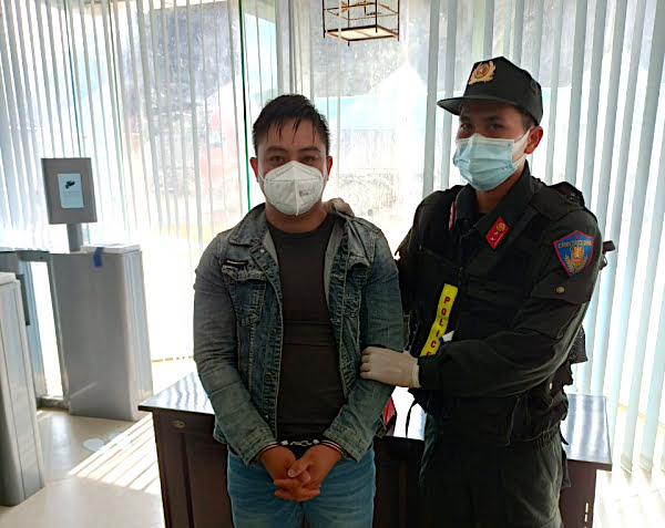 Công an bắt giữ nhiều tội phạm ma túy lẩn trốn tại Lào - Ảnh 1.