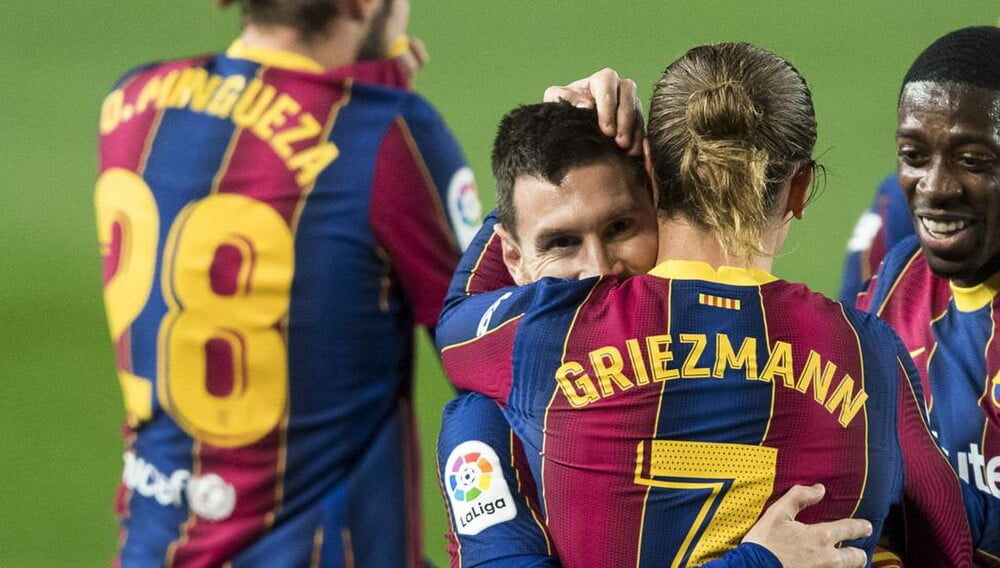 Messi lập siêu phẩm sút phạt ngay sau khi lộ hợp đồng nửa tỷ euro với Barca Ảnh 2